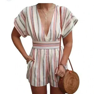 American Eagle Romper with Pockets Wide Sleeve Size M